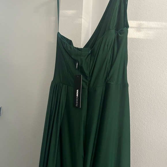 Brand new evening gown long - Picture 2 of 5